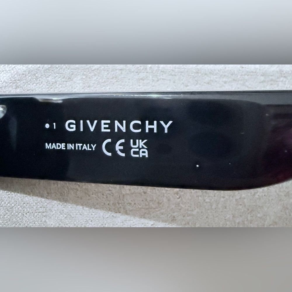 GIVENCHY GV40076I 01A BLACK WOMEN SUNGLASSES full inclusion - Picture 8 of 11